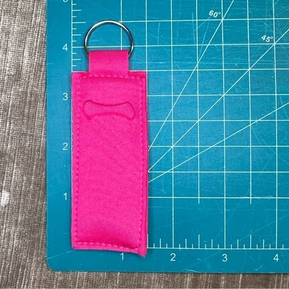 Lip balm holder key chain handmade made of Neoprene slight stretch pink - Picture 6 of 7